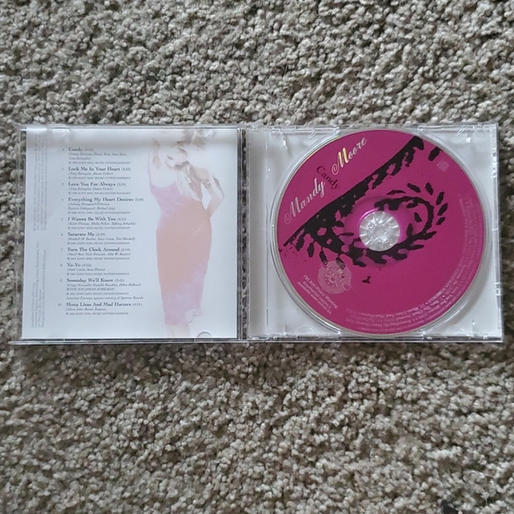 Like new! Mandy Moore Candy CD 2005 - Picture 2 of 4